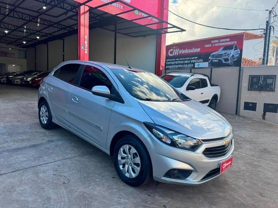 CHEVROLET ONIX 1.0 MPFI LT 8V FLEX 4P MANUAL CHEVROLET ONIX 1.0 MPFI LT 8V FLEX 4P MANUAL
